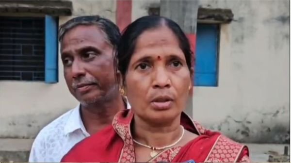 Masked miscreants looted 23 thousand rupees from a woman and fled