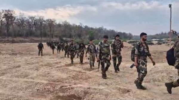 Pakhanjur Breaking: 4 Naxalites killed in encounter, soldiers took the bodies to the police station