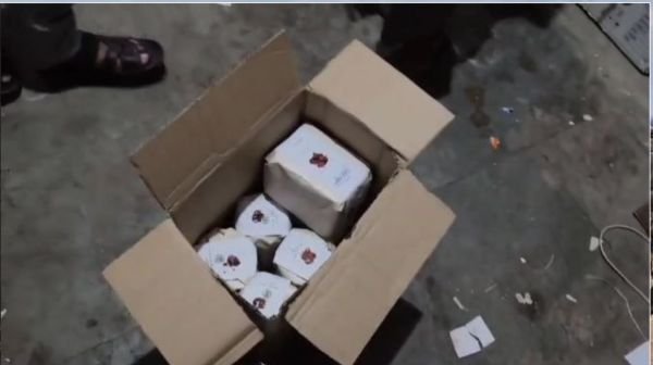 Raid on fake cold drinks factory in Khandwa, goods worth 62 thousand rupees seized