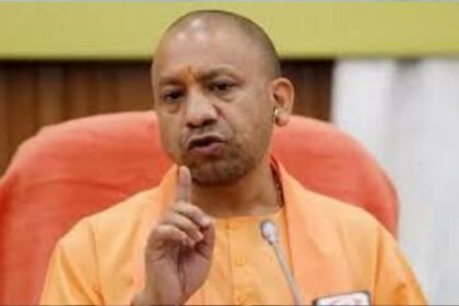 CM Yogi held a review meeting with officials of the Basic Education Department
