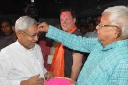 Bihar: Chief Minister Nitish Kumar wishes Holi