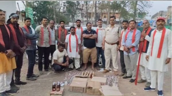 Liquor mafia active: Bhagwati Manav Kalyan Sansthan confiscated illegal liquor
