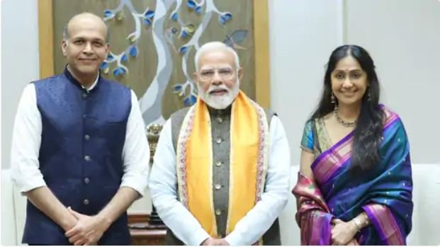 Director Ashutosh Gowarikar invited PM Modi for his son's wedding.