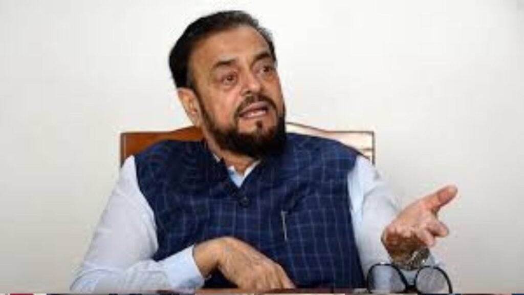 Abu Azmi, who glorified Aurangzeb, will go to jail: Devendra Fadnavis