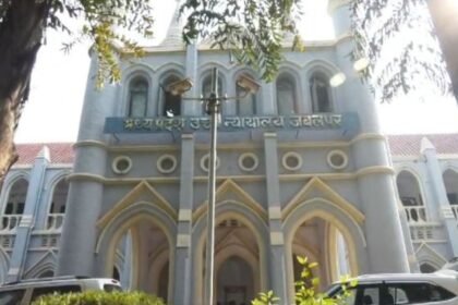 Under RTI, journalist will get free information and compensation of thousand rupees- HC