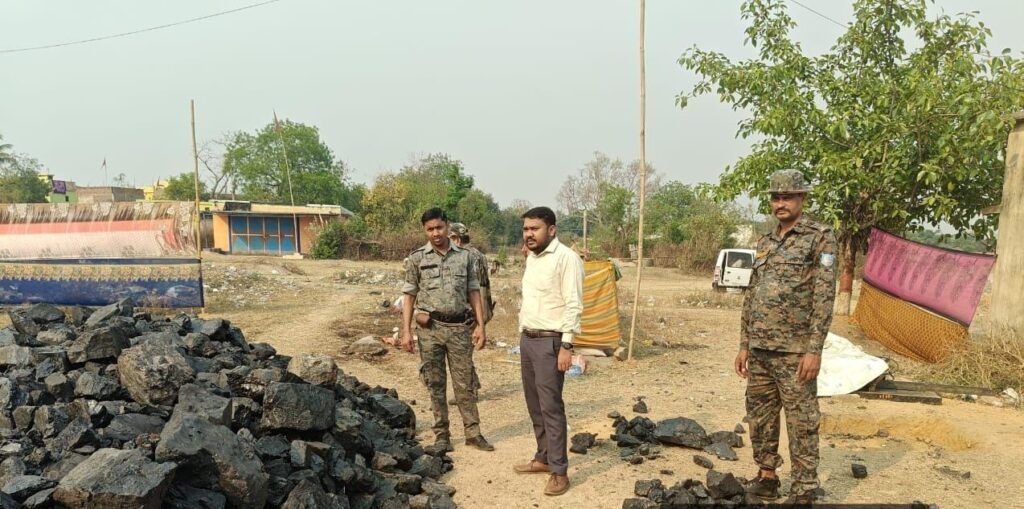 Mining department raids in Bokaro, 30 tons of illegal raw coal seized