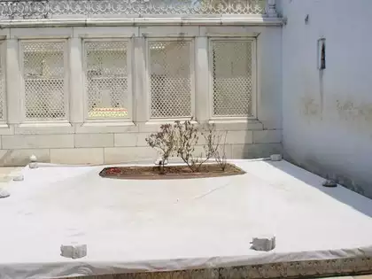 "कारसेवा की तैयारी! औरंगजेब के मकबरे को लेकर VHP का बड़ा फैसला!"