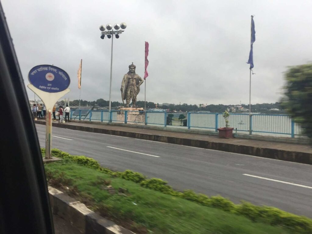 वीआईपी रोड