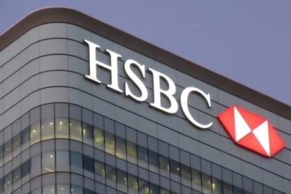 बोनस की उम्मीद में बैठे बैंकरों को एचएसबीसी ने दिया झटका – नौकरी गई, बोनस भी नहीं