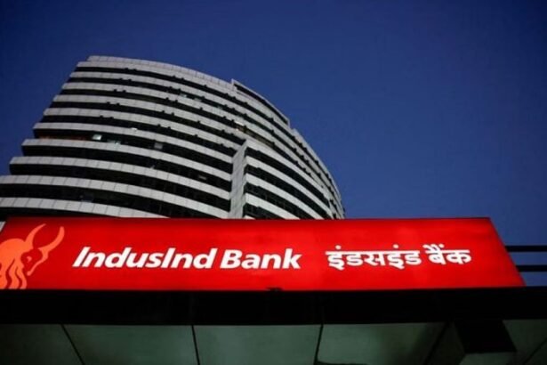 इंडसइंड बैंक में भूचाल: सीईओ और डिप्टी को इस्तीफा देने का आदेश, जानें क्या है पूरा मामला!