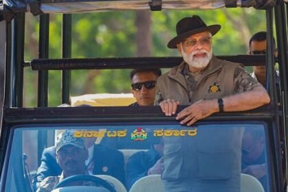 पीएम मोदी ने जामनगर में वंतारा रेस्क्यू सेंटर का किया दौरा