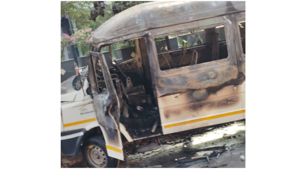 pune news bus hinjewadi