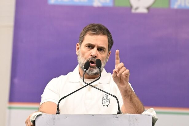 जिम्मेदारी पूरी किए बिना सत्ता न मांगें: राहुल गांधी का गुजरात में बयान"