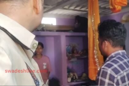 The body of the newly married woman was found hanging in the room; she had got married in a temple four days ago.