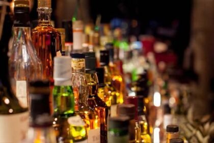 भोपाल में शराब दुकानों की नीलामी का धमाका, सरकार ने कमाए अतिरिक्त 120 करोड़