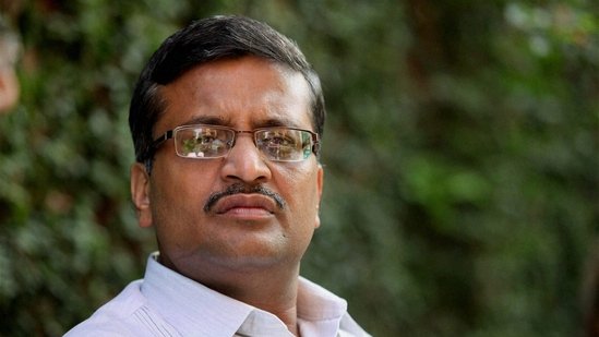 34 साल, 57 ट्रांसफर: अशोक खेमका की अनसुनी कहानी
