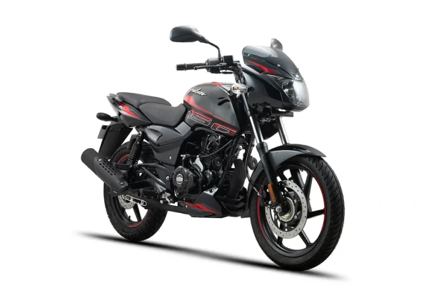 Bajaj ने Pulsar की कीमतें कम