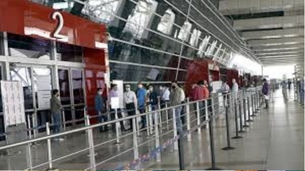 Dust storm wreaks havoc at Delhi airport: Over 200 flights delayed