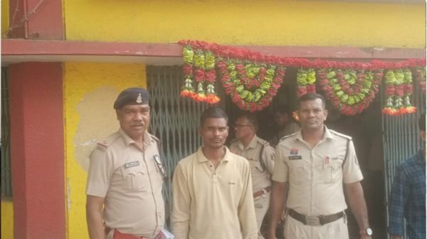 Raipur: Employee murdered in chicken center due to money dispute, accused arrested