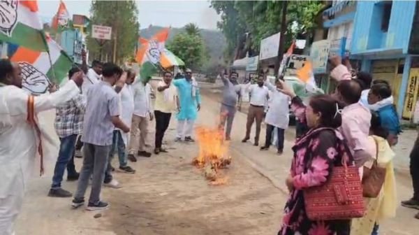 Pahalgam: Congress protests against terrorist attack