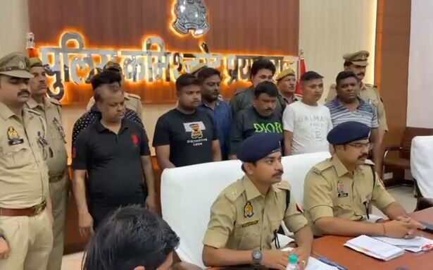 Atrasuiya police in Prayagraj got a big success: 8 gamblers arrested
