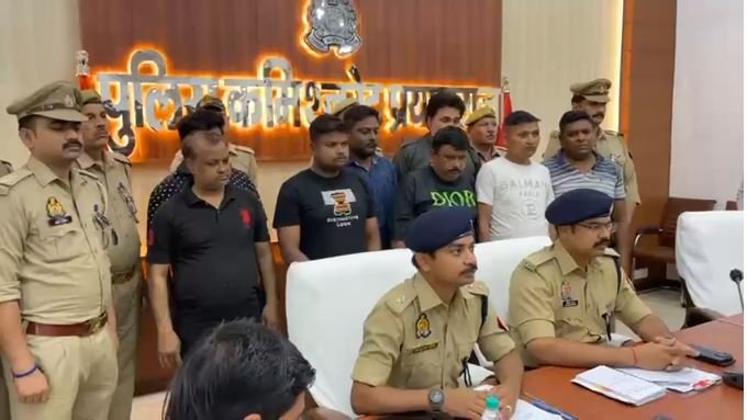Atrasuiya police in Prayagraj got a big success: 8 gamblers arrested