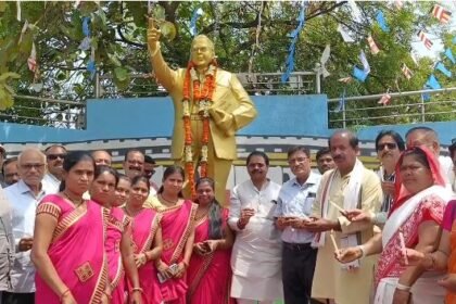 Congress workers celebrated Dr. Bhimrao Ambedkar Jayanti in Bhatapara