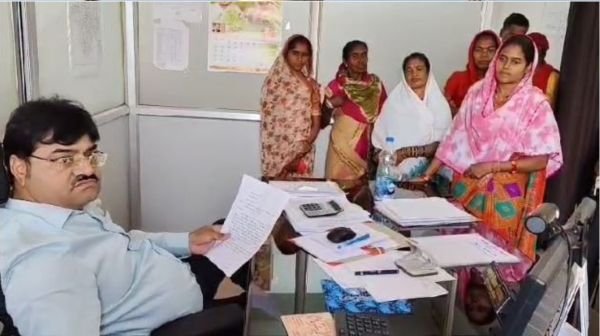 District Balod: Women opened front against illegal liquor