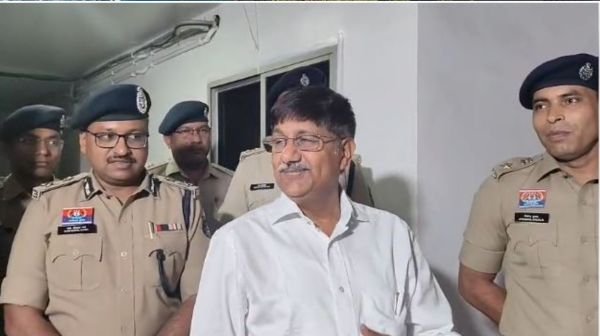 DGP Arun Dev Gautam reached Bhilai Nagar police station- surprise inspection