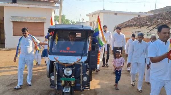 Lord Mahavir's birth anniversary was celebrated with great pomp in Bemetara