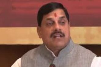 Chief Minister Dr. Yadav congratulated Prime Minister Shri Modi on receiving the "Sri Lanka Mitra Vibhushan" award