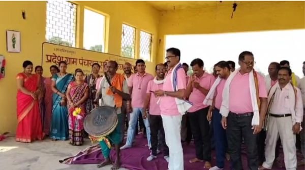 Raigarh: Panchayat secretaries' strike continues,