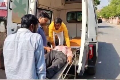 Tragic accident in Firozabad: Tractor trolley collided with electric pole