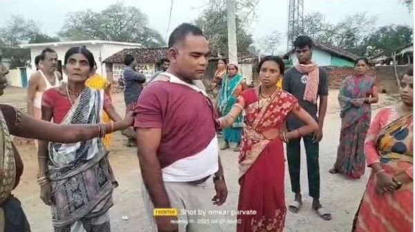 Women of Gariaband showed courage, taught a lesson to a mischievous youth