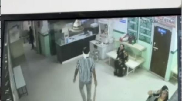 Agra: Masked men create havoc in Samay Hospital, vandalize with sticks