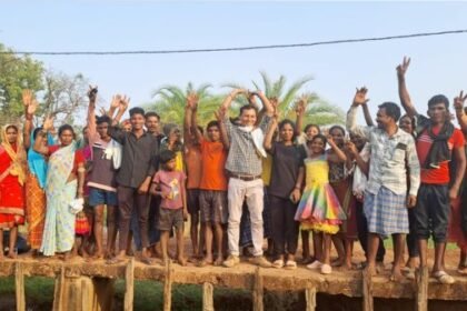 Antagarh: When the government and administration did not listen to the demand, the villagers built the bridge themselves – set an example