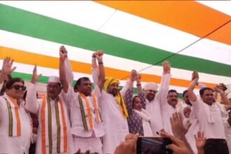 Raipur: Congress gheraoes CM house in protest against rape of an innocent girl from Durg
