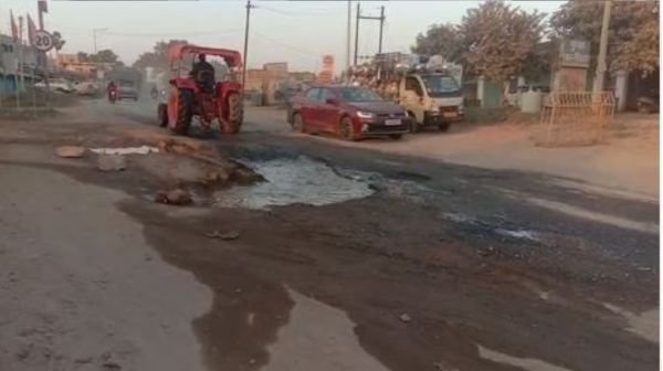 Balrampur: Administration strict on dilapidated condition of NH 343