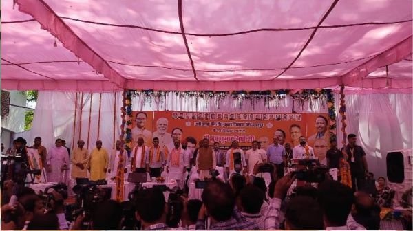 Dhruv Kumar Mirdha, Chairman of Chhattisgarh Leather Craftsmen Development Board took oath