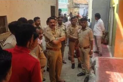 The bodies of a couple were found in a closed room in Jhansi, sensation spread in the area