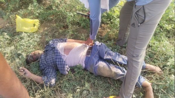 Agra Breaking: Sensation created after a young man's body was found on the roadside