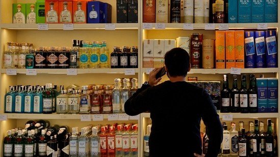 madhya-pradesh-liquor-ban-19-religious-places-april-1
