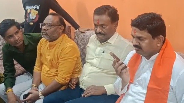 MP angry with the liquor shop opened near the temple, said to the collector- I will meet you on the road next time!