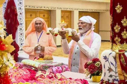 pm modi in shri anandpur dham