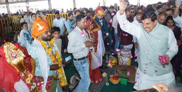 CM Mohan Yadav blessed 70 couples in Ujjain
