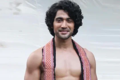 गुम है किसी के प्यार में sanam johar