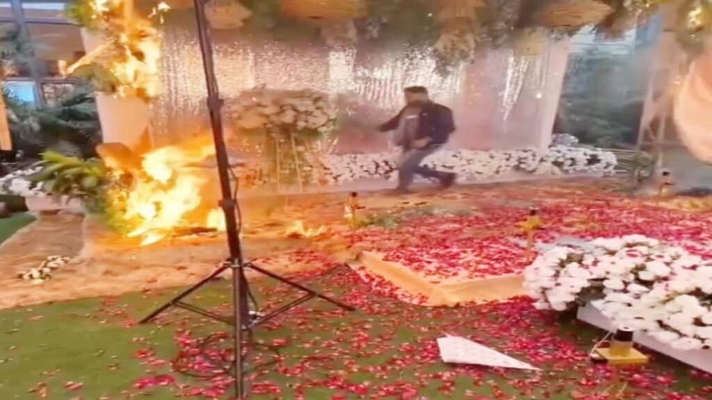 जबलपुर के लाल हवेली में भीषण आग, शादी वेन्यू को लाखों का नुकसान