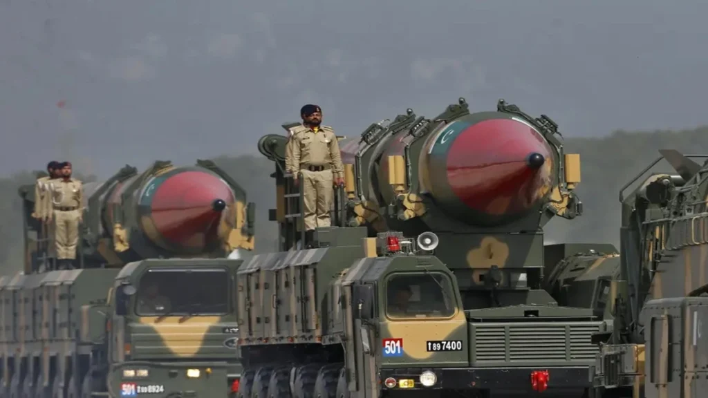 पाकिस्तान का मिसाइल टेस्ट: क्या भारत को डराने की है साइकोलॉजिकल वॉरफेयर रणनीति?