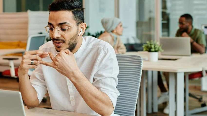 बेंगलुरु कर्मचारी ने नौकरी छोड़ी