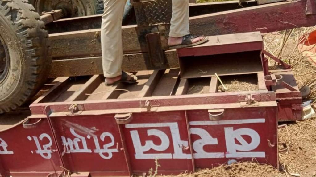 भोपाल में ट्रैक्टर-ट्रॉली पलटने से बड़ा हादसा